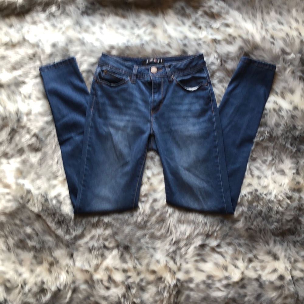 Mid Rise Jeans - Picture 2 of 5